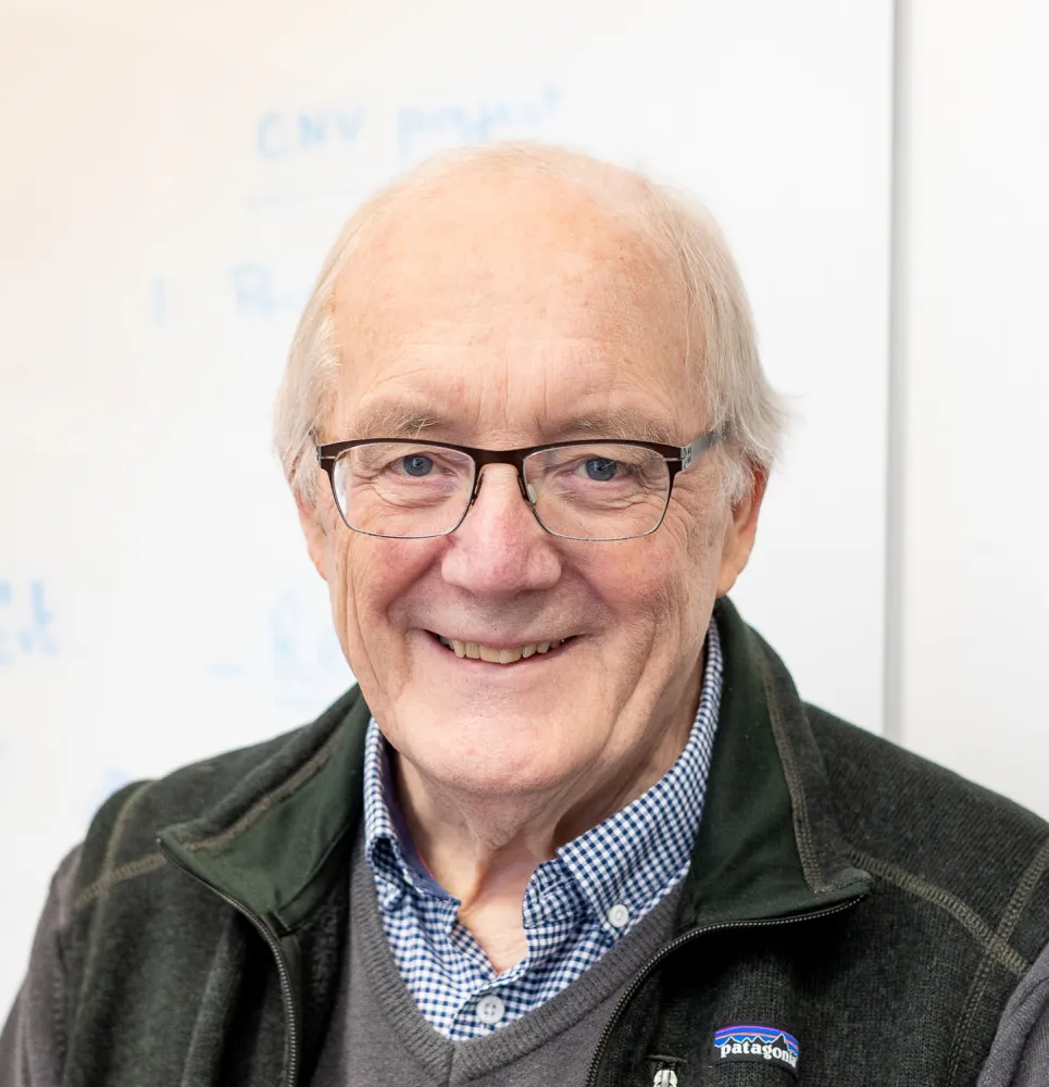 headshot of Simon Tavaré
