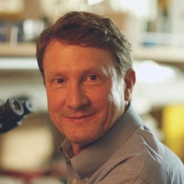 Photo of Scott E. Fraser, PhD